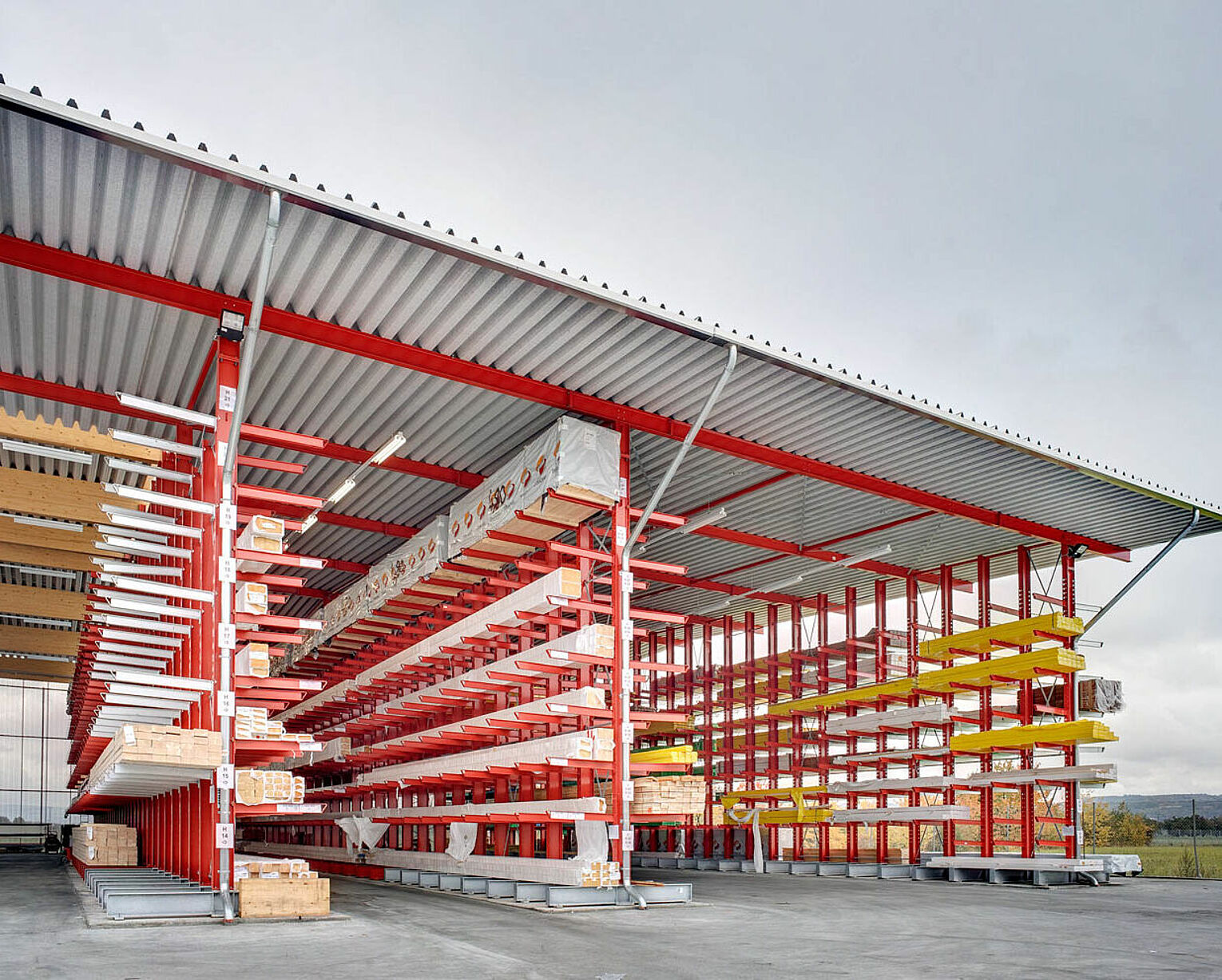 [Translate "Hungary"] Rack-clad warehouse Cantilever racking