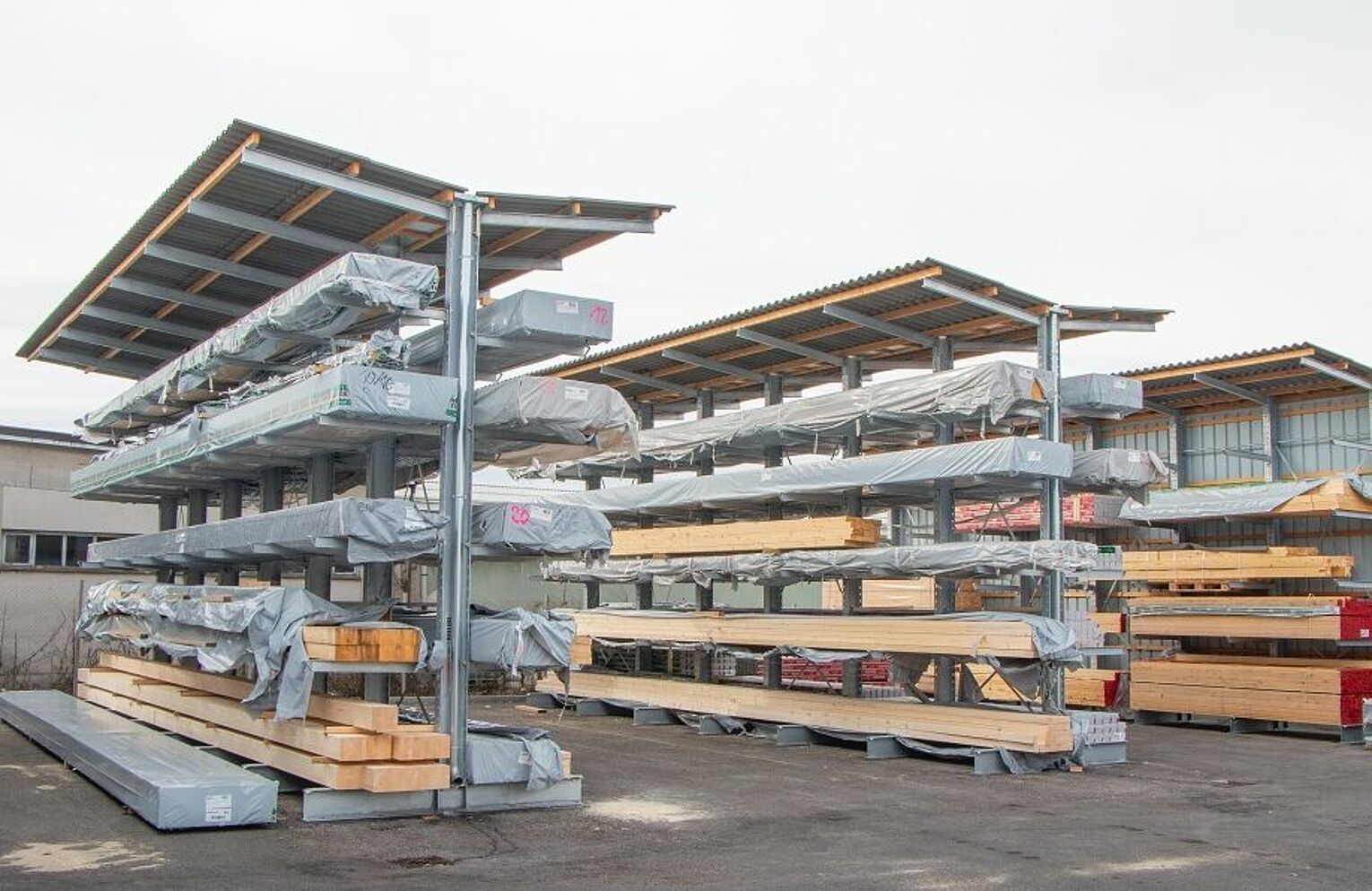 [Translate "Hungary"] Cantilever racking Yard racking