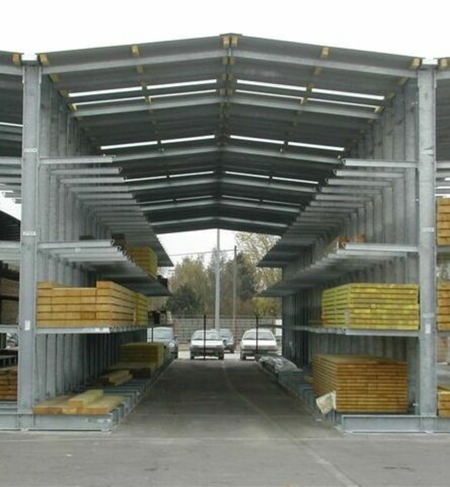 [Translate "Hungary"] Rack-clad warehouse Cantilever racking